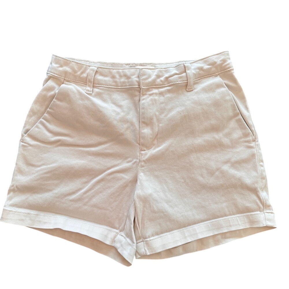 Banana‎ Republic Off-White shorts size 6.